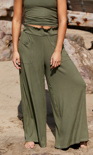 Blissed out wide-leg pant